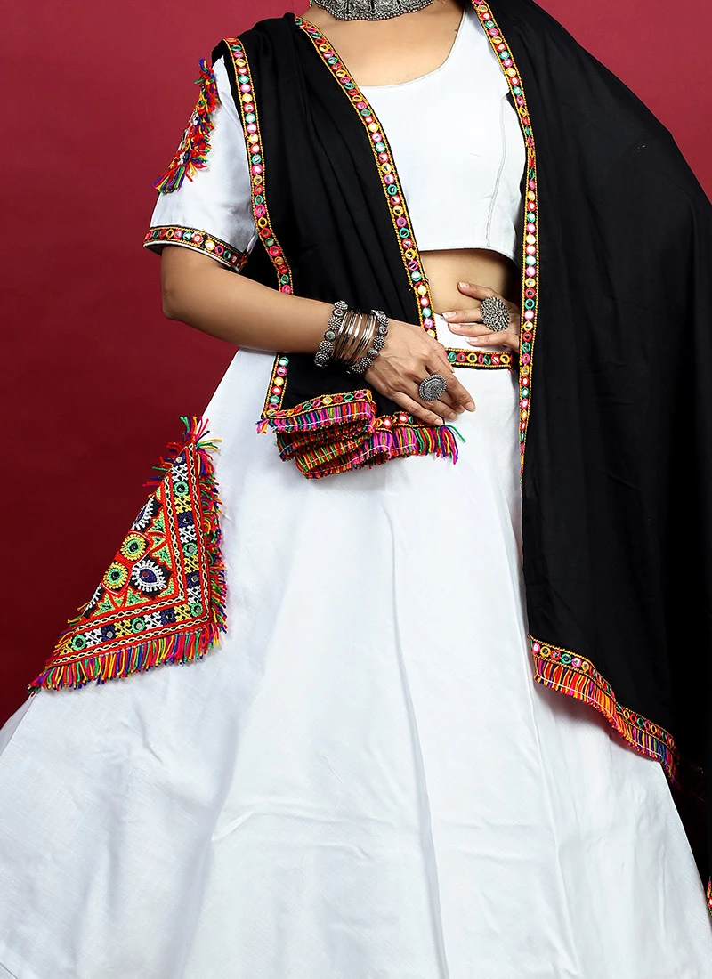 White Blended Kutch N Mirror Work Chaniya Choli Festive Wear 1 White Blended Kutch N Mirror Work Chaniya Choli Festive Wear